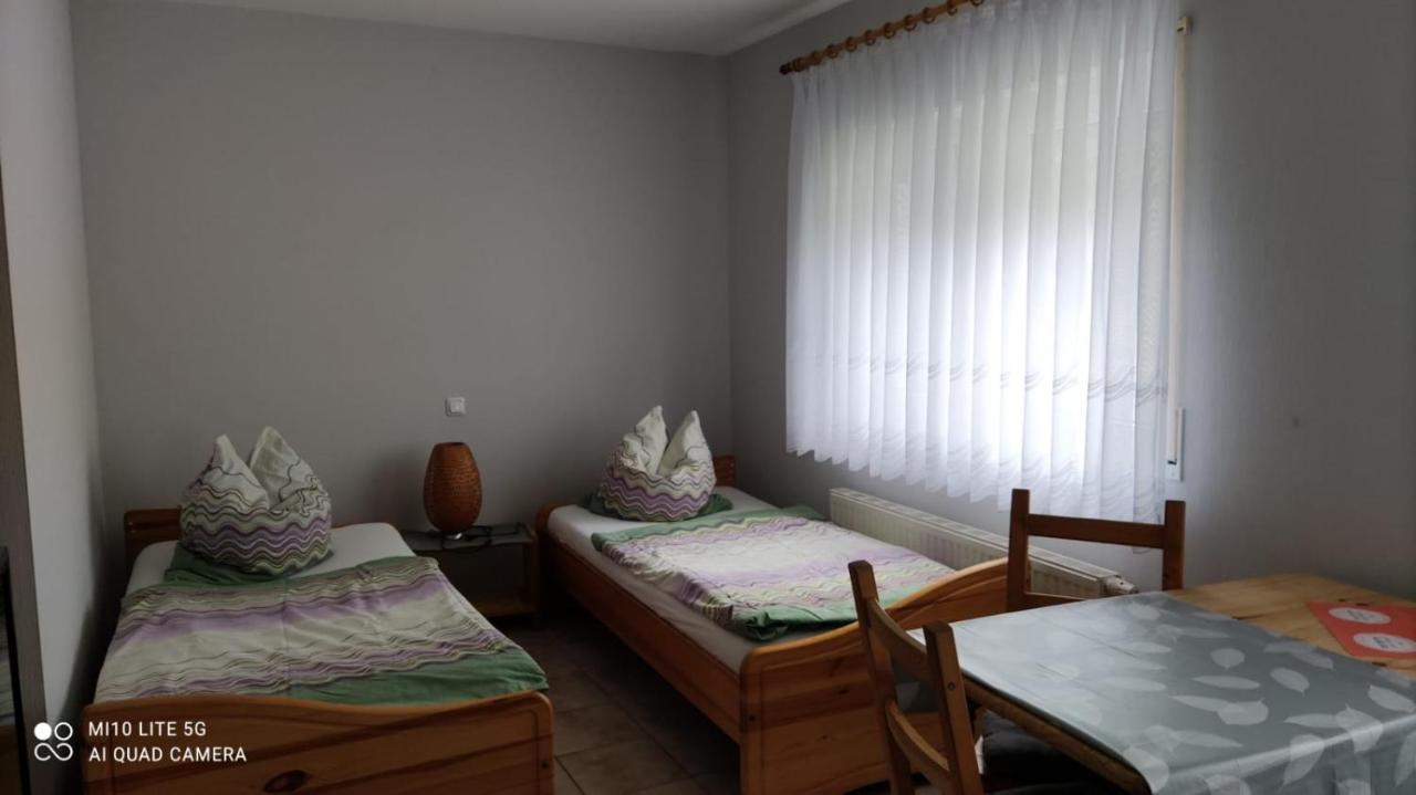 Pension Und Ferienwohnung Walther App. 2 Storkow  Dış mekan fotoğraf